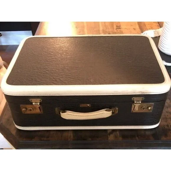 VINTAGE 1940's WARREN LEATHER TRAIN TRAVEL VANITY LUGGAGE CASE & SUPPLIES USA - Picture 2 of 11